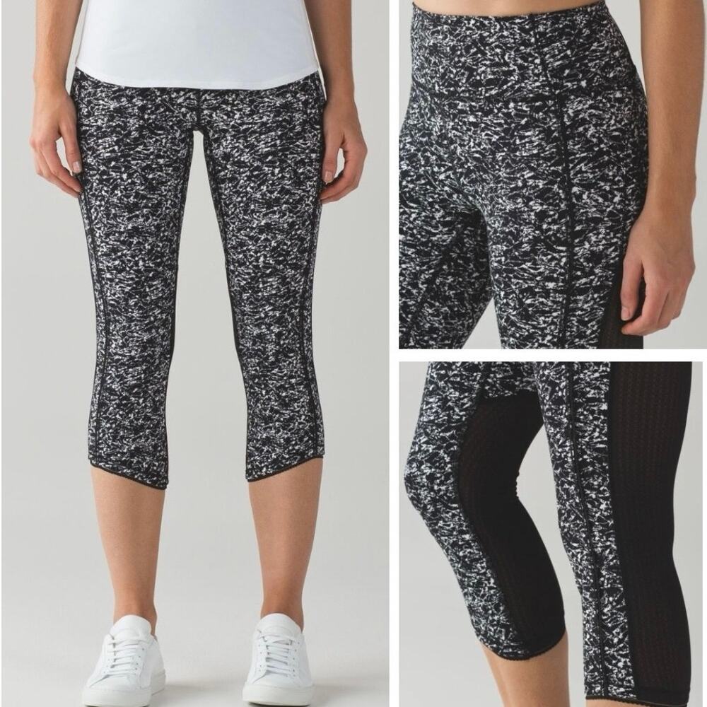 Lululemon Deep Breath Crop 21" Leggings Iced Wave White Black / Black - Size 4